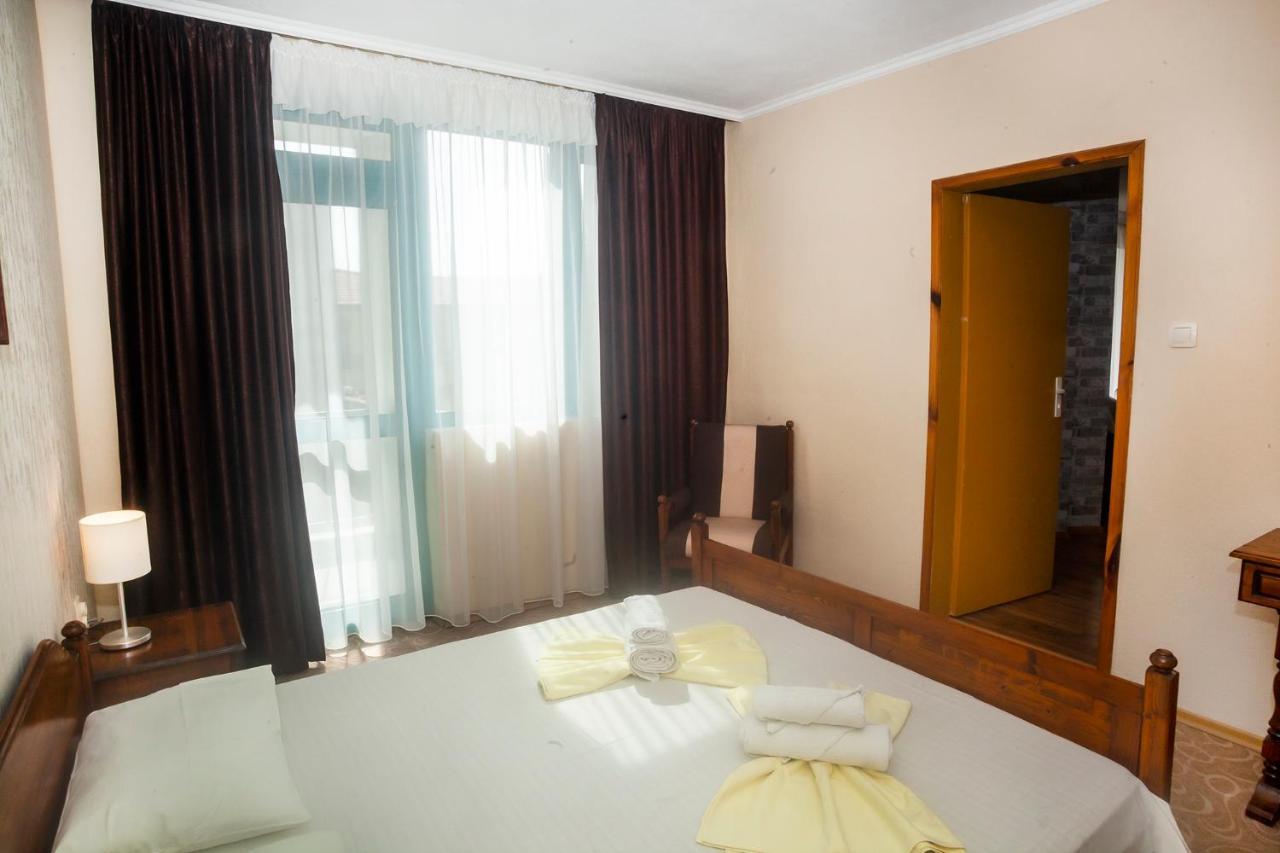 Ravda Bay Guest House ภายนอก รูปภาพ