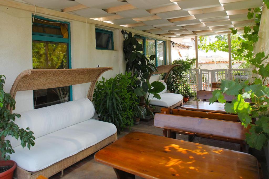Ravda Bay Guest House ภายนอก รูปภาพ